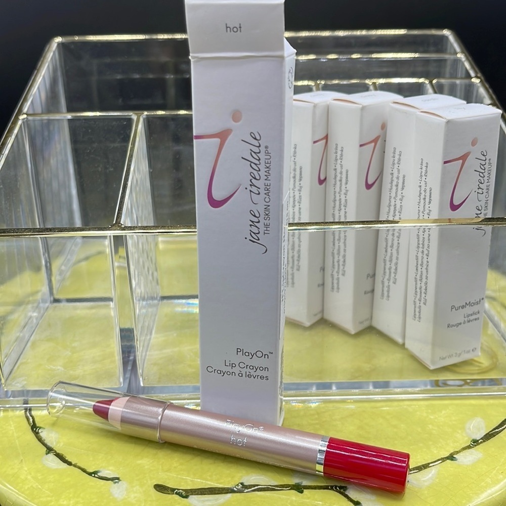 Jane Iredale PlayOn Lip Crayon “Hot”